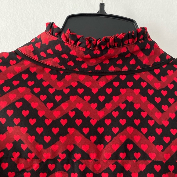 Eshakti Size 1x Chevron Red Heart Print Crepe Ruffle Black Trim Shirt - Picture 7 of 16